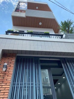 bán nhà đẹp q8 - nhà 3 tầng âu dương lân - xây kiên cố, đẹp tặng full nội thất, shr, không qh