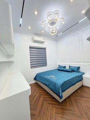 bán nhà phân lô quân đội hoàng quốc việt 60m, 6 tầng, thang máy, kinh doanh