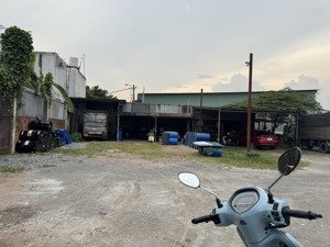 nhà xưởng - dt: 1600m2 - giao thông thuận tiện - 350m ra nguyễn văn bứa - ql 22 - bến xe an sương