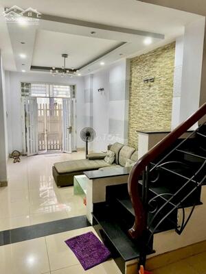 VỊ TRÍ VÀNG HIẾM CÓ - Khu ẩm thực Phan Xích Long, gần Coop Rạch Miễu