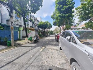 hiếm nhà 3 tầng kinh doanh khu himlam linh chiểu, ngang 5.3m, hoàn công chuẩn, giá tốt khu vực