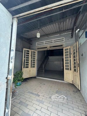 chính chủ cần bán trệt lửng, 1 hẻm trần hưng đạo, đông hoà. gần big c, trường học, chợ 500m. dt 62m