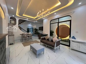 nhà 2tầng mới xây dựng nội thất cao cấp ngay làng an mỹ