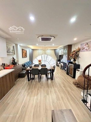 bán căn góc 57mx 5 tầng thang máy nhà mặt phố tô hiệu ngay gần cầu trắng đường phùng hưng hà đông