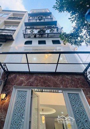 hxh ngay khu lê văn sỹ nhà xây mới căn góc không lộ giới 5 tầng sân thượng đúc btct 40m2 nhỉnh 8 tỉ