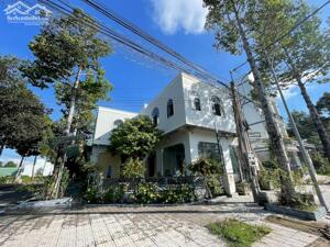 CHO THUÊ hoặc BÁN BIỆT THỰ SÂN VƯỜN 2 TẦNG, GÓC 2 MẶT TIỀN ĐƯỜNG ĐỖ TRỌNG VĂN