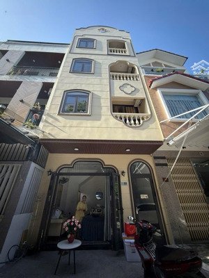 bán nhanh căn hộ-trung tâm hải châu- tài chính hơn 12 tỷ - dòng tiền khủng 5% - sẵn vận hành ngay