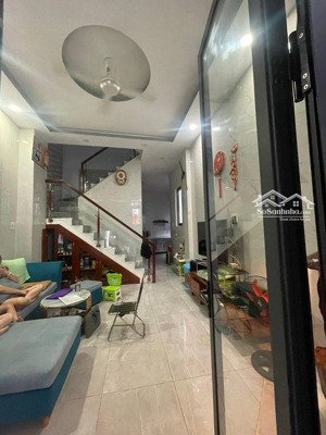 nhà hiếm bán sát mặt tiền lâm văn bền, đường số tân quy, 2 phòng ngủ sổ hồng riêng chỉ 3 tỷ nhỉnh