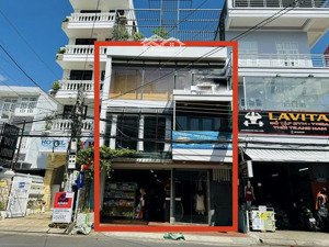 bán căn nhà bao tốt đầu tư thấp hơn cả giá đất gần bãi tắm, chưa tới 95tr/m2 ngay dốc đh nha trang