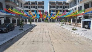 liền kề có sổ hoàn thiện mặt ngoài rẻ nhất hạ long lh 