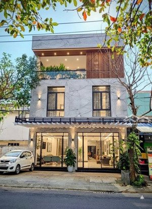 bán biệt thự 3 tầng trần văn dư. gần biển