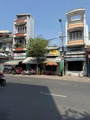 mặt tiền đường tùng thiện vương p13 q8 đang cho thuê 17tr/tháng