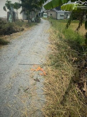 giá sốc chỉ 580 triệu! chủ ngộp bank cần bán gấp lô đất 100m2 gần kdc sài gòn riverpark