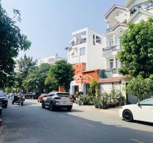 bán nhanh nền 90m2 kế công viên thoáng mát kdc nam long. giá 9,5 tỷ tl