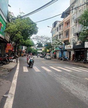 chính chủ cần bán gấp căn nhà có 17 phòng cho thuê ccmn, thanh xuân, lương thế vinh 80m2 7 tầng