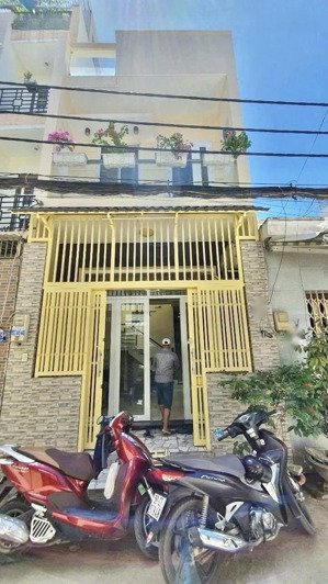 cho thuê nhà 1 trệt 1 lầu 2pn 3wc mặt tiền hẻm xe hơi huỳnh tấn phát quận 7