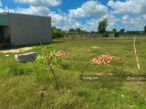 cần tiền bán gấp lô đất 140m2 giá 750 triệu đường lê thị vui - củ chi