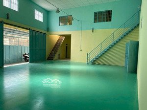 cho thuê kho xưởng bình tân 12x20m, lửng đúc, có tời hàng, điện 3pha, tải 5tấn, giá 20tr