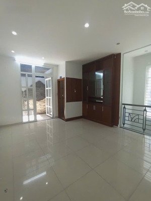 bán nhà mặt tiền lê văn thịnh, p bình trưng, quận 2 163m2 5,6x28m 1 hầm+ 6 lầu 22,6 tỷ sổ hồng