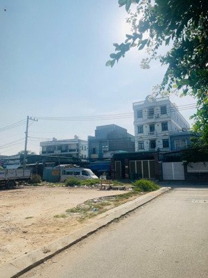 bán nền mặt tiền đường 11 phường thủ đức thông ra đường số 2, xa lộ hà nội