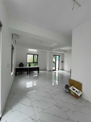 cho thuê văn phòng 90 m2/tầng, sàn thông, 2 mặt thoáng đẹp tại mỗ lao - tố hữu