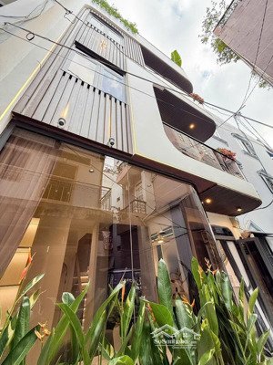 nhà mới hẻm xe hơi sát nhà thích quảng đức, p. đức nhuận. liên hệ : 