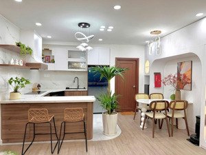 cần cho thuê gấp căn hộ cao cấp sao mai q. 5 dt 86m2, 2pn, 2wc, có nt đầy đủ, giá 14 triệu/th