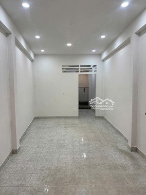 cho thuê nhà hẻm 3m (bg) hòa hưng, p.13, q.10, 13tr