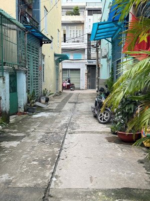 đất hxh đường số 16 p.bhh hcm.dt:5x12m, đất lọt khe.hẻm 4.5m