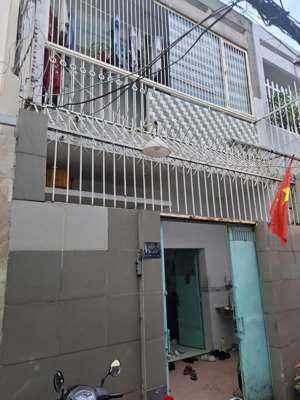 bán nhà riêng 75,5m2 (4,55x16,6); 2,5 tầng, 5pn, 3 vs; gần trung tâm, tiện ích; sổ hồng 2026;