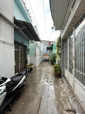 nhà hẻm 1075 tỉnh lộ 10 chưa qua quốc lộ 1a giá 3.85 tỷ