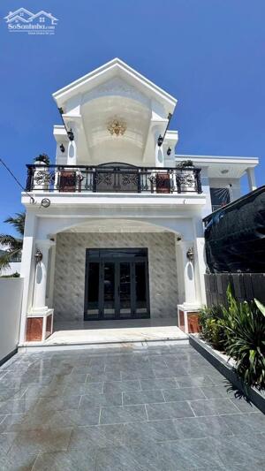 Bán nhà Diên Phú 1 trệt 1 lầu đúc mái ngói thật mặt đường nhựa Hương Lộ 45