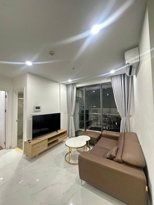 căn góc 2pn d''lusso dt 79m² view tầng cao ít nt giá chỉ 6,8 tỷ lh: 