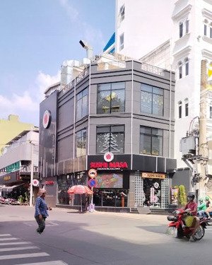 bán gấp góc 2 đường nguyễn trãi q5. hđt: 160tr. dt:13x20m. cn: 240m2. ctxd hầm 7 tầng. giá 70 tỷ