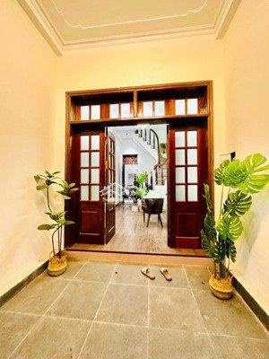 phân lô bàn cờ, oto đõ cửa ngõ thông kinh doanh gần phố. nhà đẹp dân xây. dt 45m4t giá 9,5 tỷ