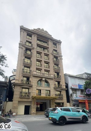 building hạng b - mặt phố đống đa - view hồ - 10 tầng 2 thang máy - dòng tiền 500tr/tháng