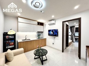 cho thuê chdv full nội thất ban công máy giặt - sấy riêng siêu đẹp ngay gần vincom trần duy hưng