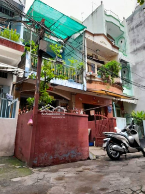 nhà dt 3.5 x 18.4m thực tế 84m2 - 4 tầng - có sân để xe. ngay lê hồng phong, nguyên trãi, trấn phú