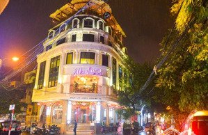 cho thuê nhà mặt phố lô góc 2 mặt tiền: ngô thì nhậm, hai bà trưng: 90m2 x 7 tầng, mặt tiền 20m