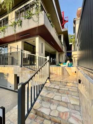 cho thuê biệt thự trần phú mới hoàn thiện 100% - hồ bơi riêng view biển thoáng đãng - lh 