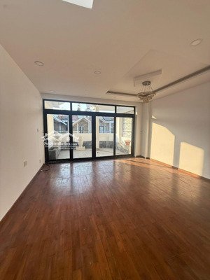 cho thuê văn phòng tại khu đô thị him lam kênh tẻ, giá tốt 16 triệu, dt 75m2