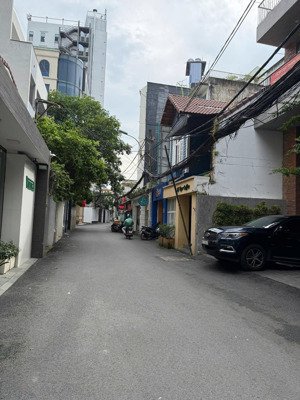 bán nhà bà huyện thanh quan, quận 3 * 5.7 x 14 nở hậu 6.2m 2 tầng giá 13 tỷ