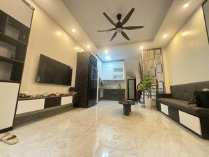 cách aeon 300m nhà dương nội 5 tầng full nội thất. giá 7 tỷ