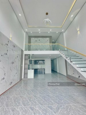 chỉ 379tr sở hữu ngay được nhà 1 trệt 1 lửng đúc sổ riêng thổ cư 100%, gần cây xăng đức hưng