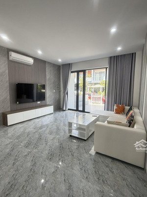 cho thuê nhà gói 8 mỹ gia gần khu hồ bơi
- căn 3pn4wc full nội thất
- giá thuê: 28tr/tháng