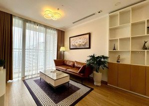 chính chủ gửi bán căn 2pn 74m2, full đồ, sẵn sổ, nhỉnh 8 tỷ tại vinhomes gardenia. lh 