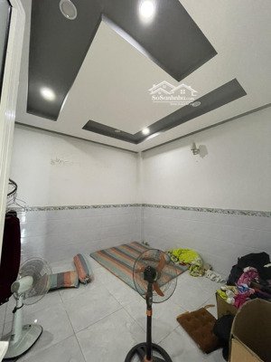 bán nhà4,1x11,5m mặt tiền kd tạ quang bửu, p.4, q.8. lh 