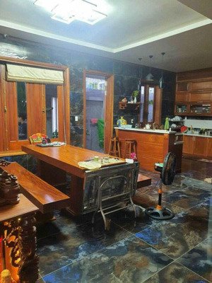 bán biệt thự 12.02x17.55m, 4 tầng, 4pn, kdc bông sao, phường 5, q8. lh 