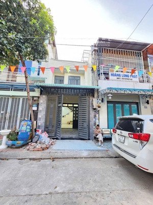 nhà lầu đường 8m gần ngã tư chiêu liêu giá 4 tỷ 350 triệu