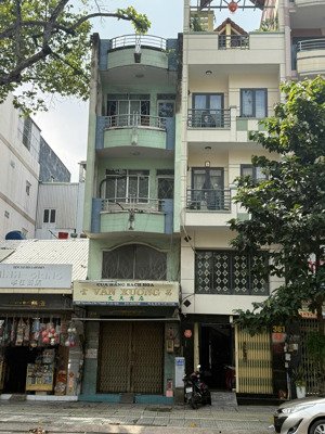 mặt tiền kinh doanh siêu đắc địa nguyễn chí thanh q.5